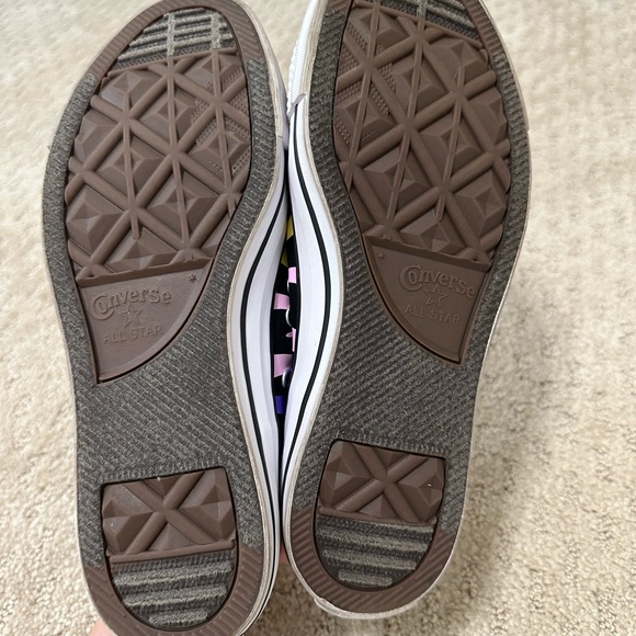 Women’s Converse All Star size 8 - Picture 9 of 9